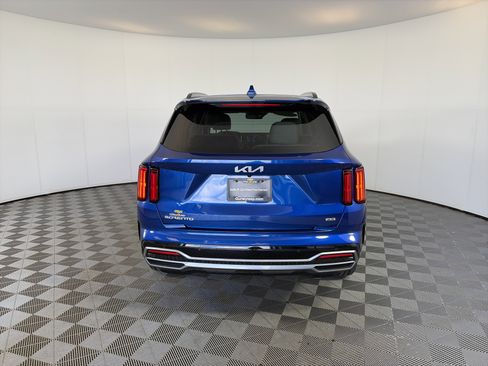 Certified 2023 Kia Sorento SX AWD/4WD image 10
