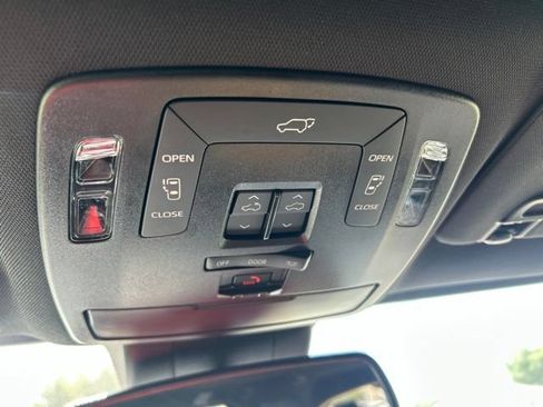 Used 2025 Toyota Sienna XSE w/ XSE Plus Package AWD/4WD image 29