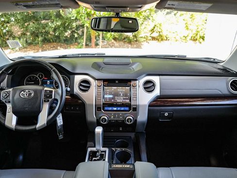 Used 2015 Toyota Tundra Limited w/ Limited Premium Package RWD image 13