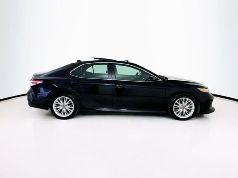 Used 2018 Toyota Camry XLE w/ Audio Package FWD image 9