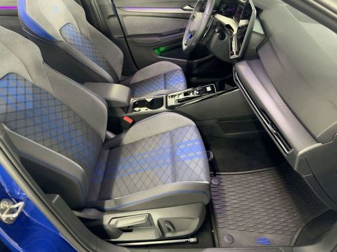 Used 2025 Volkswagen Golf w/ Euro Style Package image 30