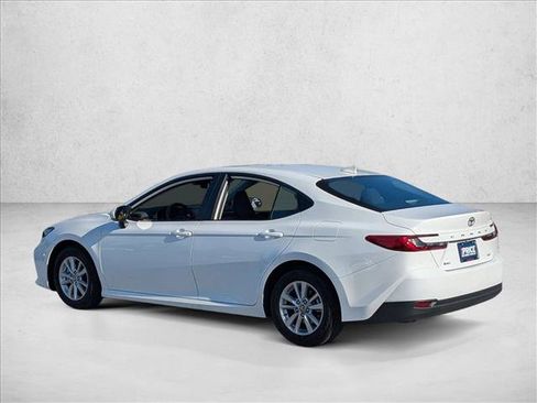 Used 2025 Toyota Camry LE FWD image 8