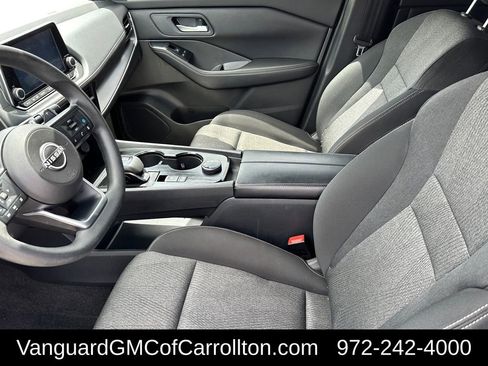 Used 2024 Nissan Rogue SV AWD/4WD image 9