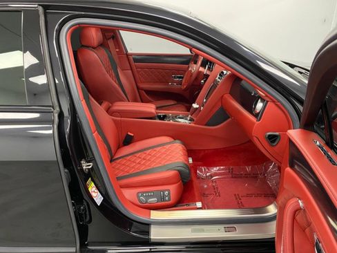 Used 2018 Bentley Flying Spur S W12 image 23