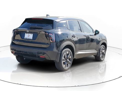 New 2026 Nissan Kicks SV w/ SV Premium Package AWD/4WD image 4
