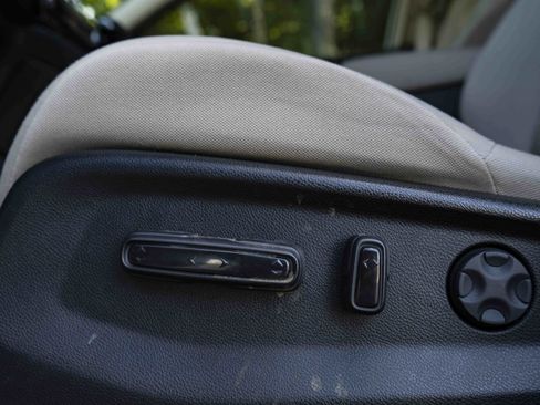 Used 2017 Honda CR-V EX image 39