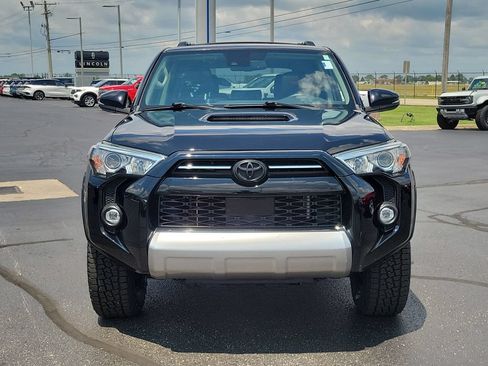 Used 2020 Toyota 4Runner TRD Off-Road Premium w/ Moonroof Package AWD/4WD image 2