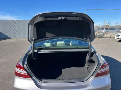 Used 2025 Genesis G70 2.5T image 31