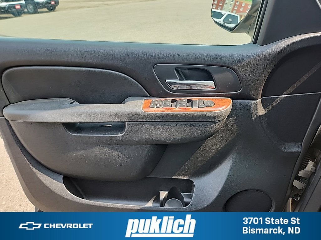 Used 2012 Chevrolet Suburban LS w/ Convenience Package 1 AWD/4WD image 24