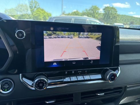 Used 2023 Chevrolet Colorado Trail Boss w/ Safety Package AWD/4WD image 23