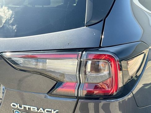 Used 2022 Subaru Outback Limited AWD/4WD image 34