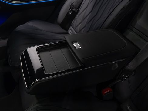 Used 2025 Mercedes-Benz S 63 AMG S image 69