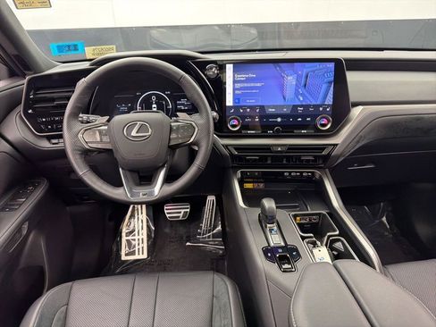 Used 2024 Lexus TX 500h AWD w/ Technology Package image 8
