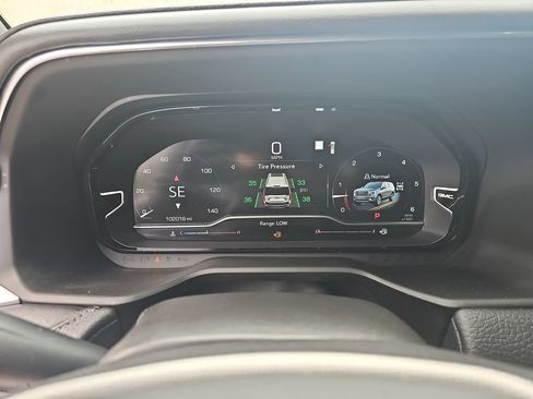 Certified 2022 GMC Yukon Denali w/ Max Trailering Package AWD/4WD image 32