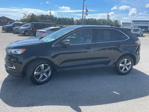 Used 2019 Ford Edge SEL w/ Equipment Group 201A AWD/4WD image 4