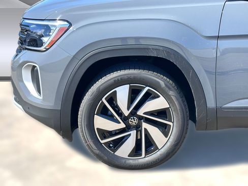 New 2026 Volkswagen Atlas SE image 10