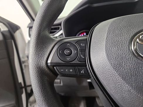 Used 2025 Toyota RAV4 XLE image 22