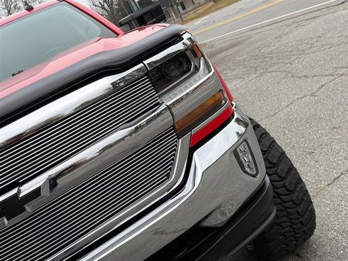 Used 2019 Chevrolet Silverado 1500 LT w/ All Star Edition image 13