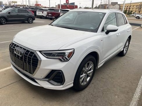 Used 2025 Audi Q3 2.0T Premium image 4