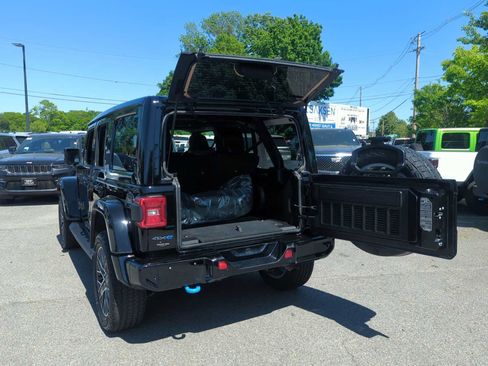Used 2024 Jeep Wrangler High Altitude AWD/4WD image 35