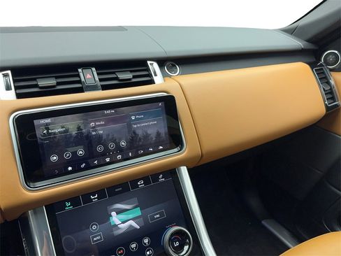 Used 2021 Land Rover Range Rover Sport HSE Dynamic image 23