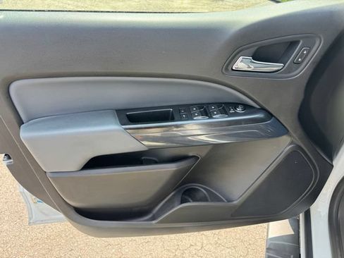 Used 2017 Chevrolet Colorado Z71 AWD/4WD image 20