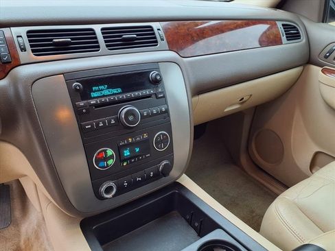 Used 2012 GMC Yukon XL SLT w/ SLT-2 Equipment Package image 5