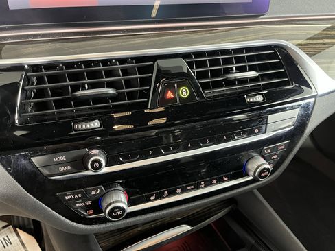 Certified 2022 BMW 530i xDrive w/ Premium Package image 14