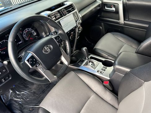 Used 2023 Toyota 4Runner SR5 Premium image 10
