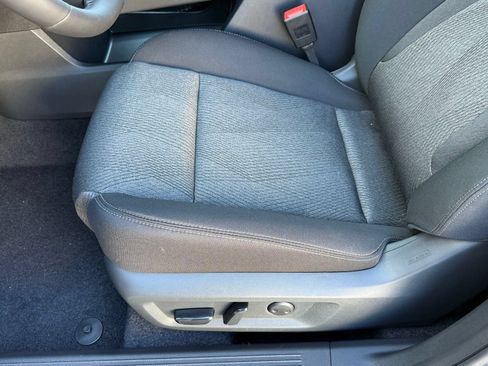 Used 2026 Nissan Rogue SV w/ Cold Weather Package AWD/4WD image 33