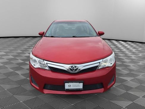 Used 2013 Toyota Camry LE image 2