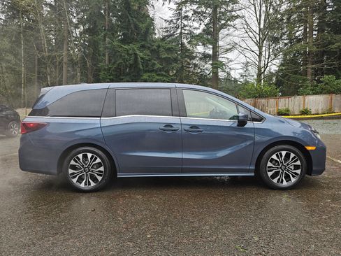 Used 2025 Honda Odyssey Elite image 8