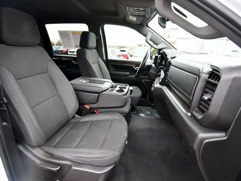 Used 2024 Chevrolet Silverado 2500 LT AWD/4WD image 19