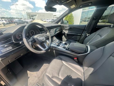 Used 2025 Audi Q7 3.0T Premium w/ Convenience Package AWD/4WD image 16
