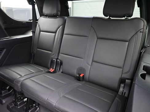 Used 2024 Chevrolet Tahoe High Country AWD/4WD image 14