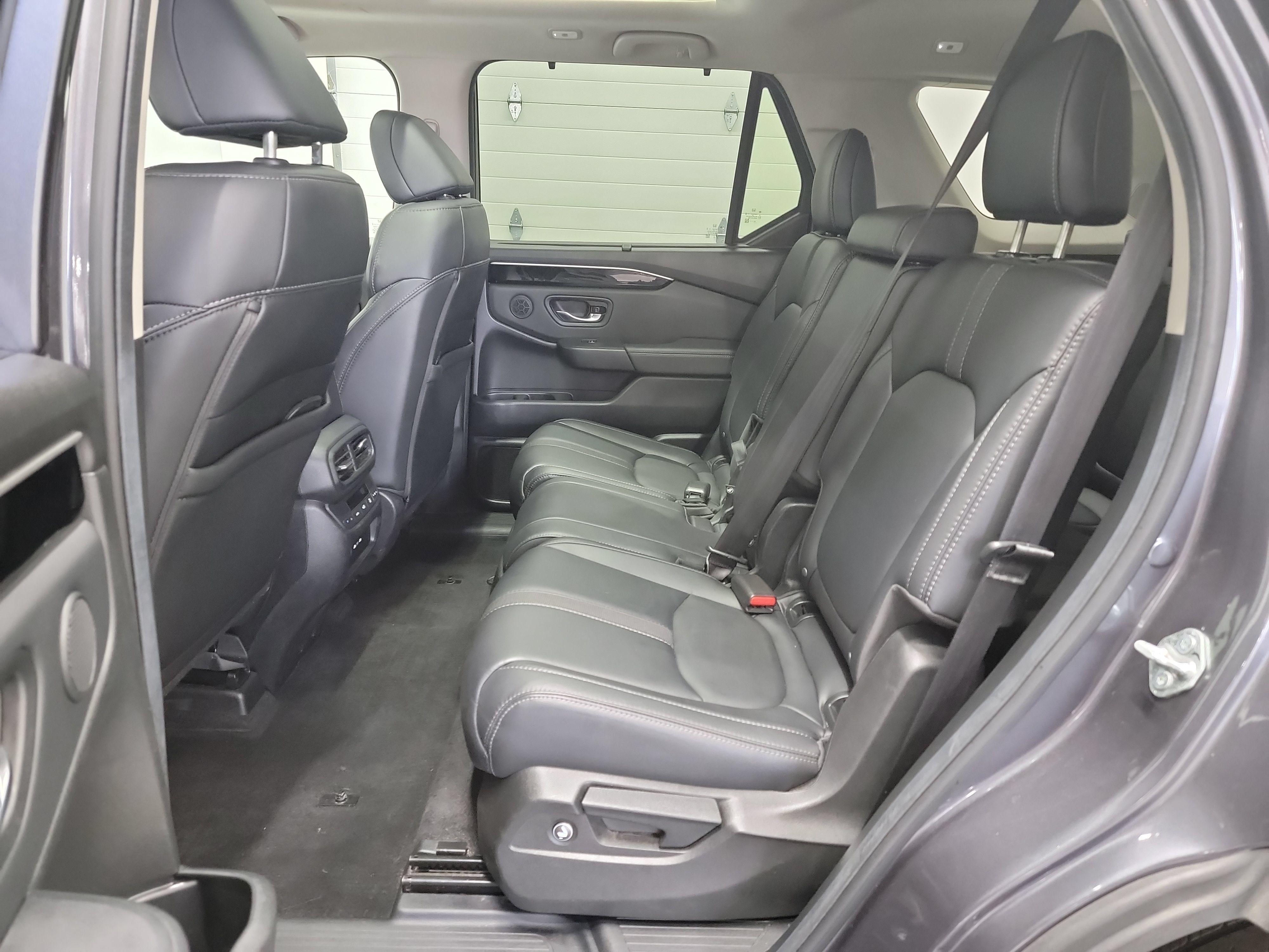 Certified 2025 Honda Pilot Touring image 28