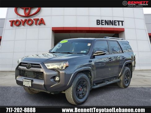 Certified 2022 Toyota 4Runner SR5 Premium image 1