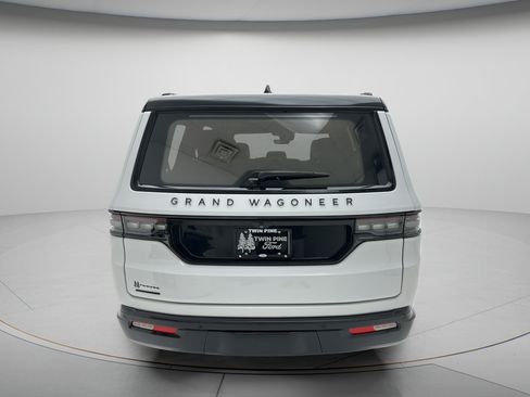 Used 2023 Jeep Grand Wagoneer Series II AWD/4WD image 6