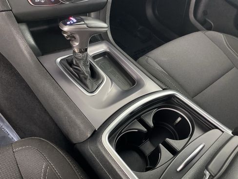 Used 2020 Dodge Charger SXT RWD image 28