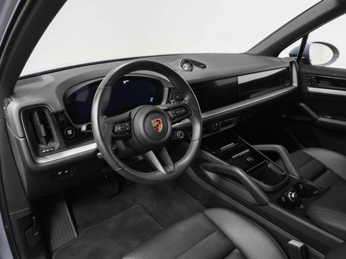 Certified 2024 Porsche Cayenne AWD/4WD image 49