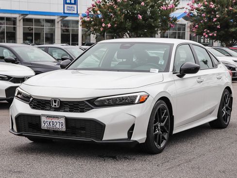 Certified 2025 Honda Civic Sport image 3