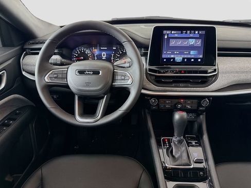 New 2026 Jeep Compass Latitude image 20