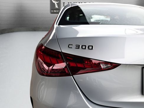 Used 2022 Mercedes-Benz C 300 C 300 image 17