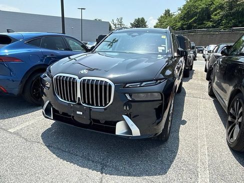 Used 2024 BMW X7 xDrive40i w/ Premium Package AWD/4WD image 1