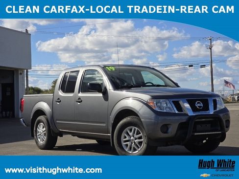 Used 2019 Nissan Frontier SV image 1