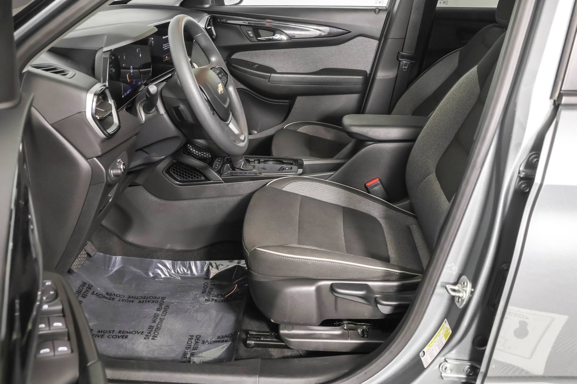 Used 2025 Chevrolet TrailBlazer LT AWD/4WD image 22