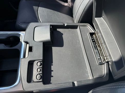 Used 2017 RAM 1500 Laramie image 26