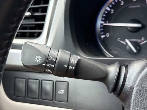 Used 2016 Toyota Highlander XLE AWD/4WD image 27