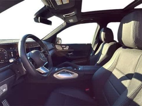 Certified 2025 Mercedes-Benz GLS 450 4MATIC image 4