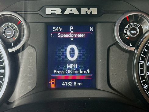 Used 2024 RAM 2500 Tradesman w/ Chrome Appearance Group image 15